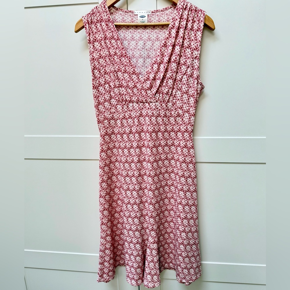 Old Navy Red and White Stretch Dress Size Small V Neck - Picture 10 of 10